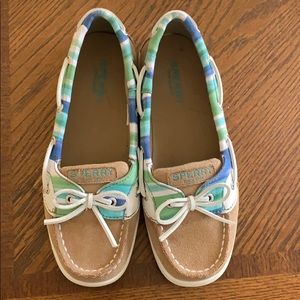 EUC size 4M Sperry Angelfish boat shoes